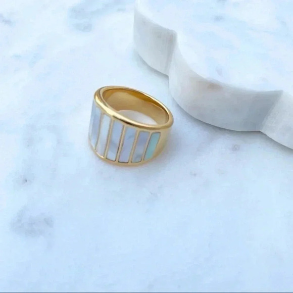 MOTHER of Shell Stripped Ring - Picture 3 of 5